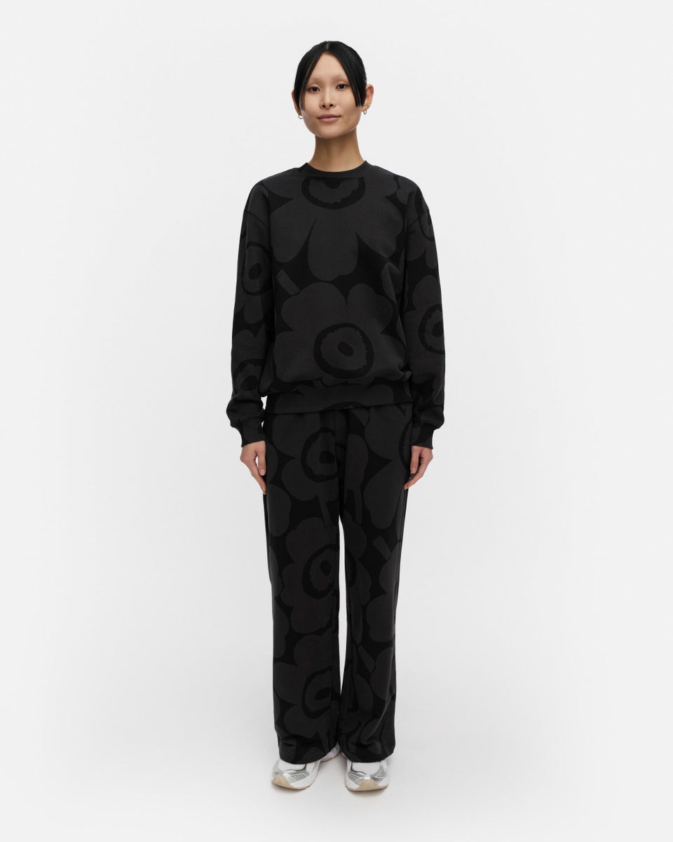 LEIOT UNIKKO COLLEGEPAITA