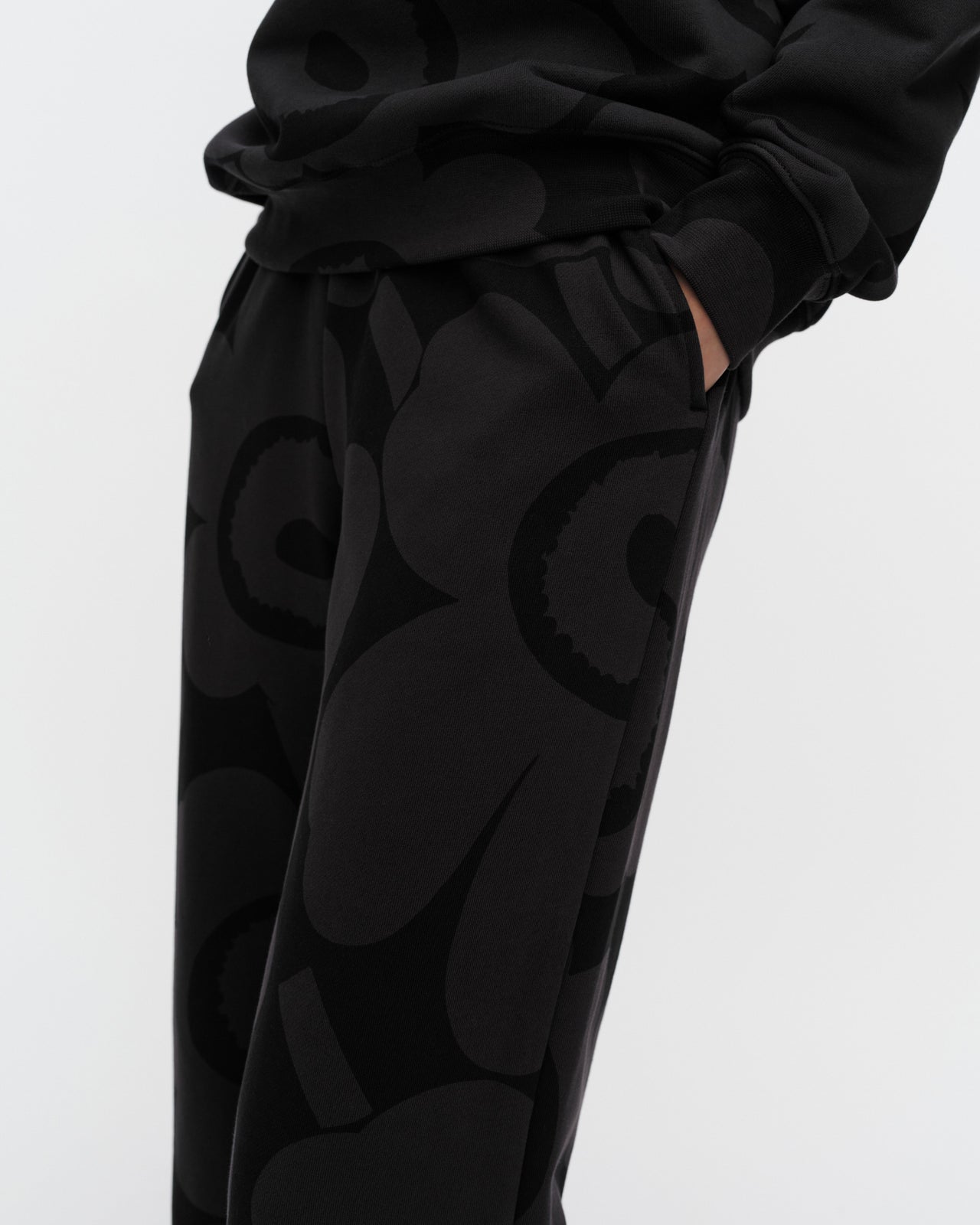 VARRET UNIKKO HOUSUT